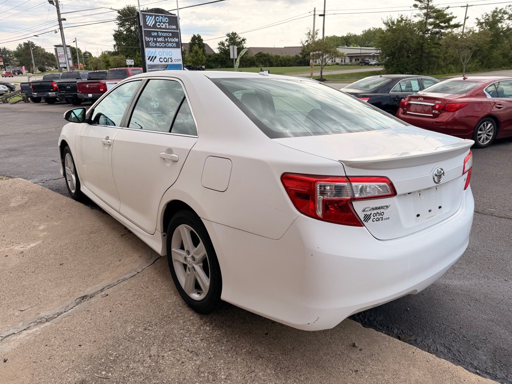 2012 Toyota Camry Image 5