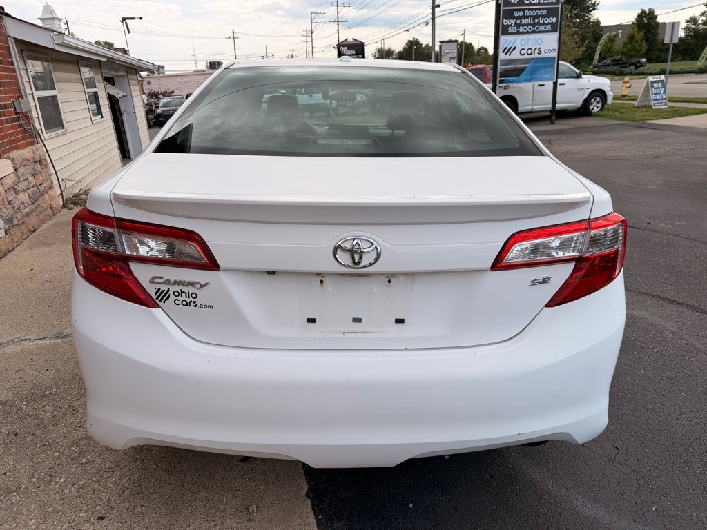 2012 Toyota Camry Image 6