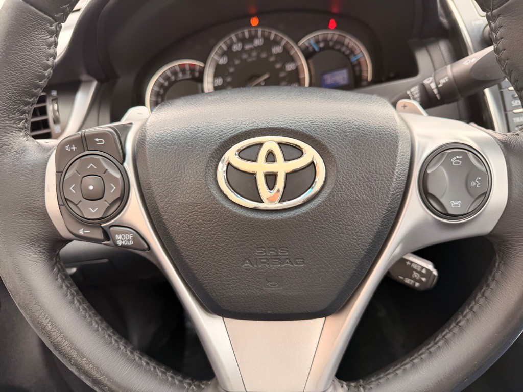 2012 Toyota Camry Image 10