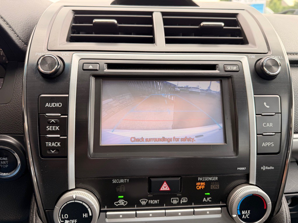 2012 Toyota Camry Image 12