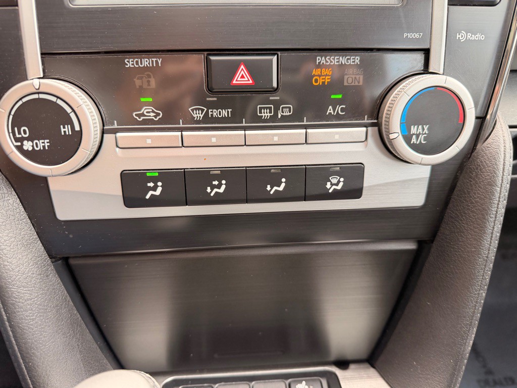 2012 Toyota Camry Image 13