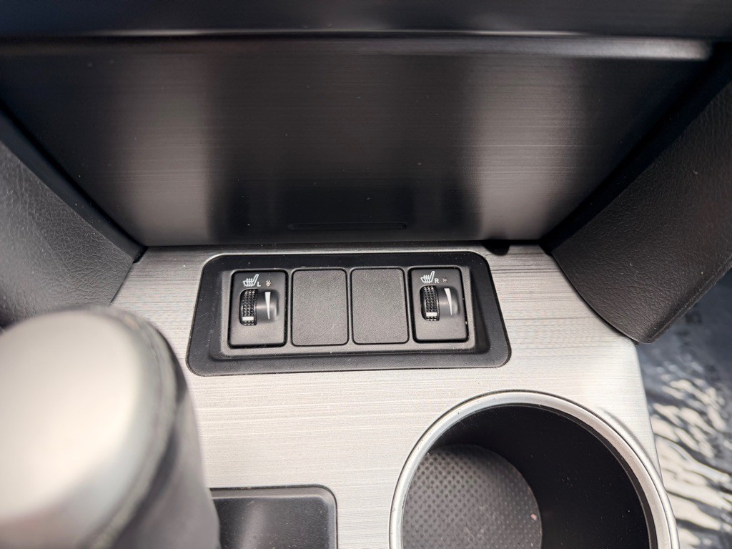 2012 Toyota Camry Image 14