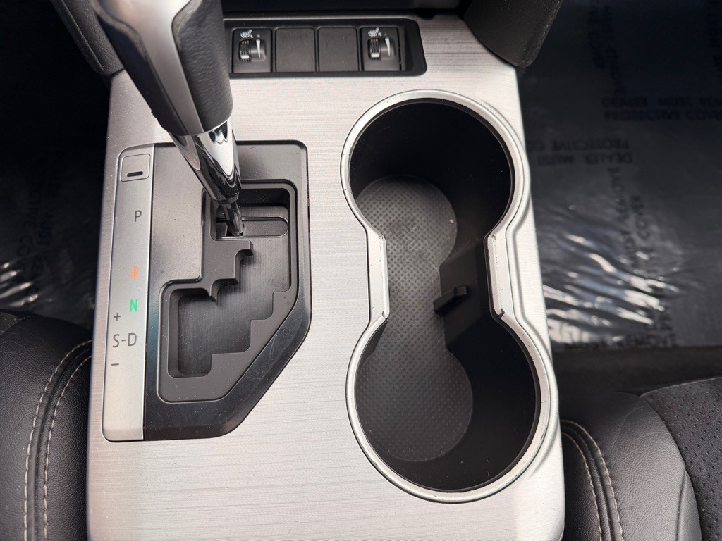2012 Toyota Camry Image 15