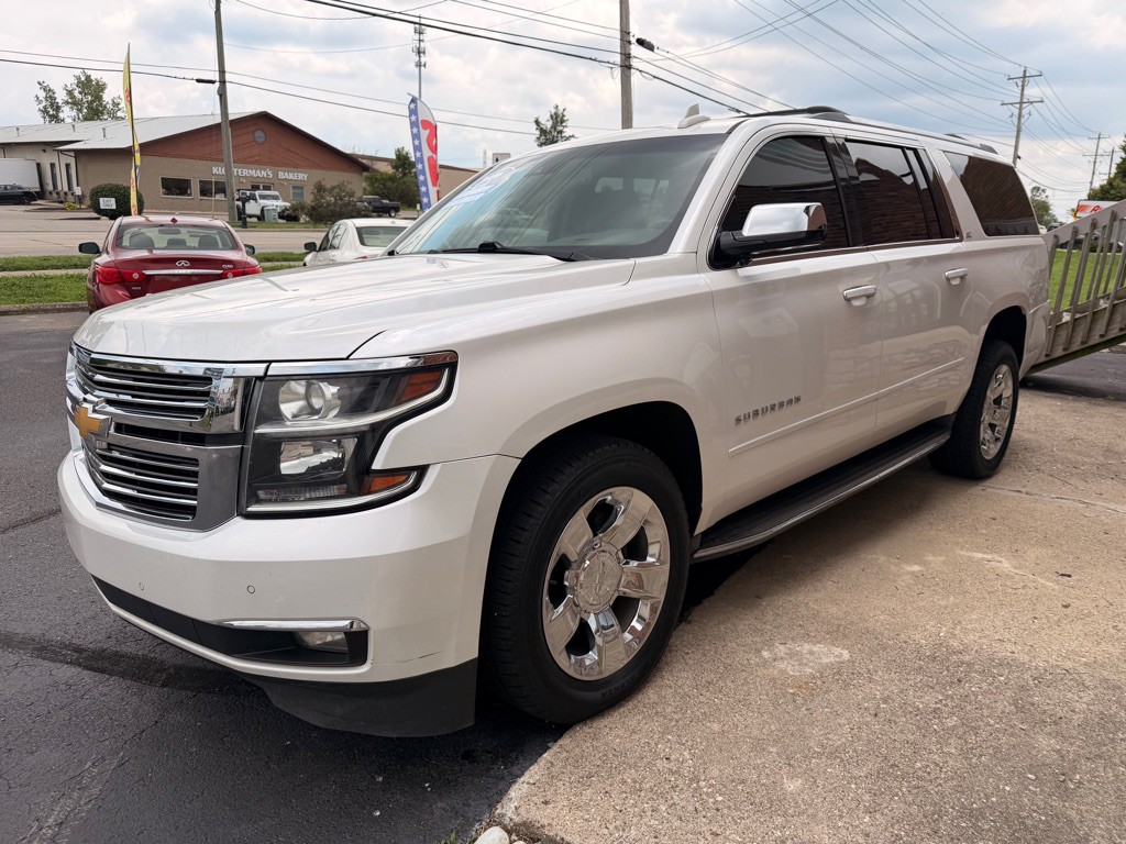 2016 Chevrolet Suburban Image 4