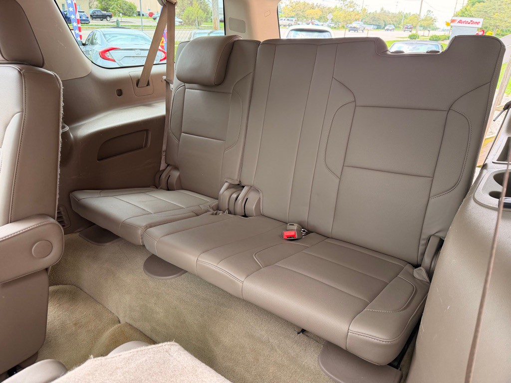 2016 Chevrolet Suburban Image 13