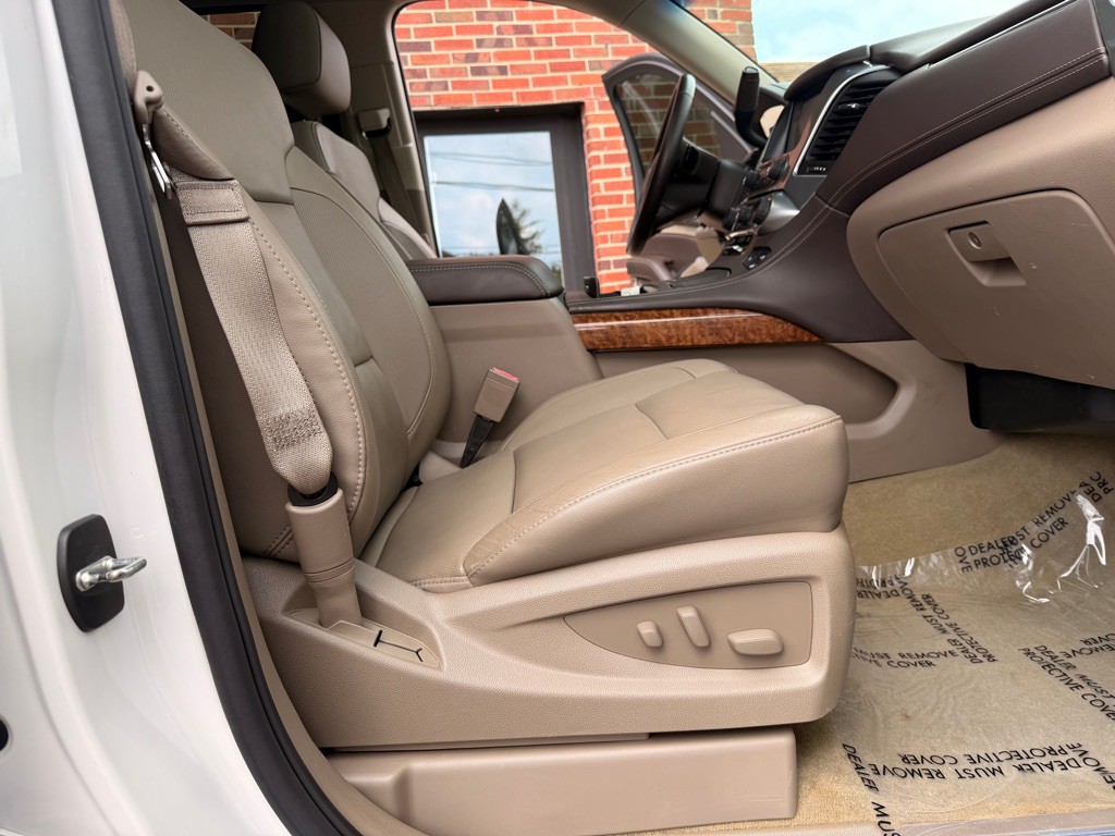 2016 Chevrolet Suburban Image 21