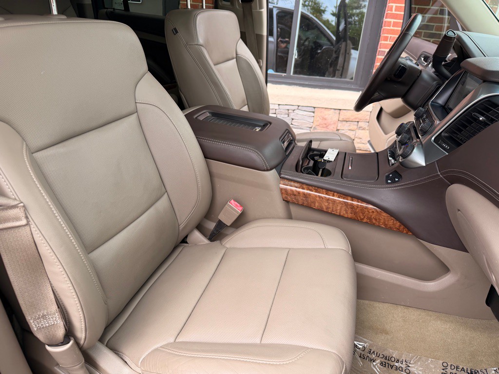 2016 Chevrolet Suburban Image 22