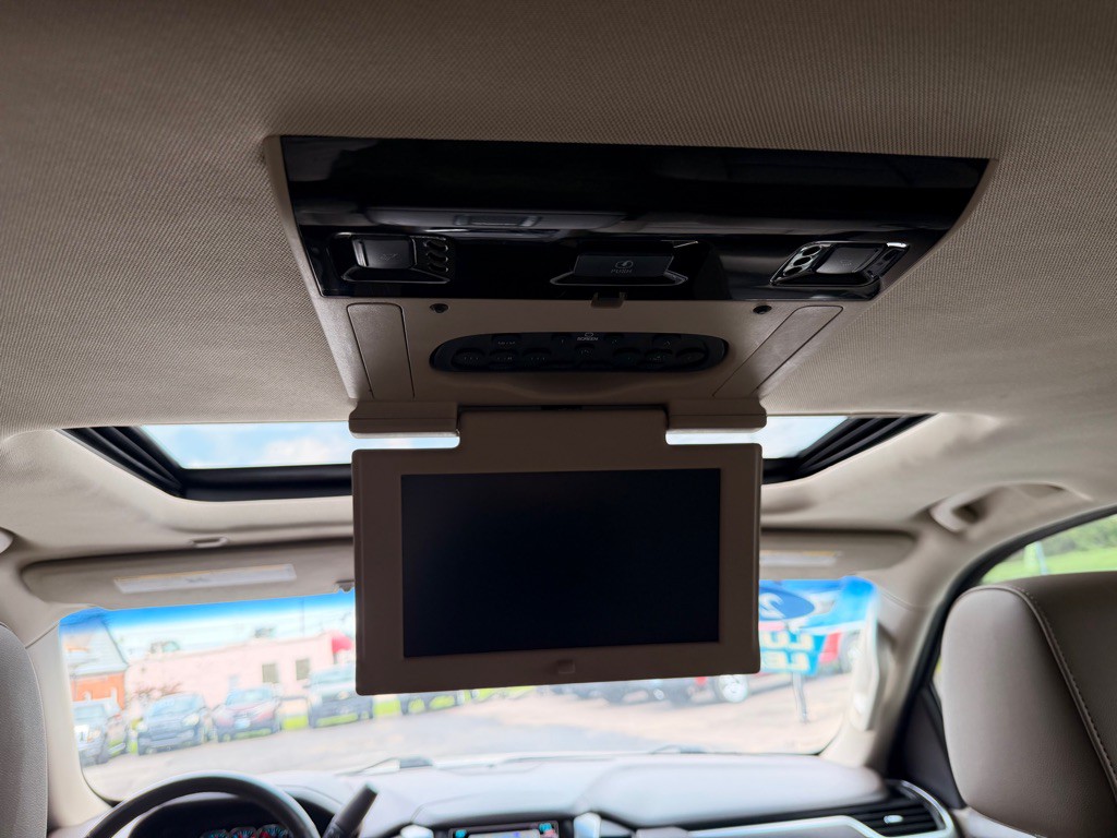 2016 Chevrolet Suburban Image 34