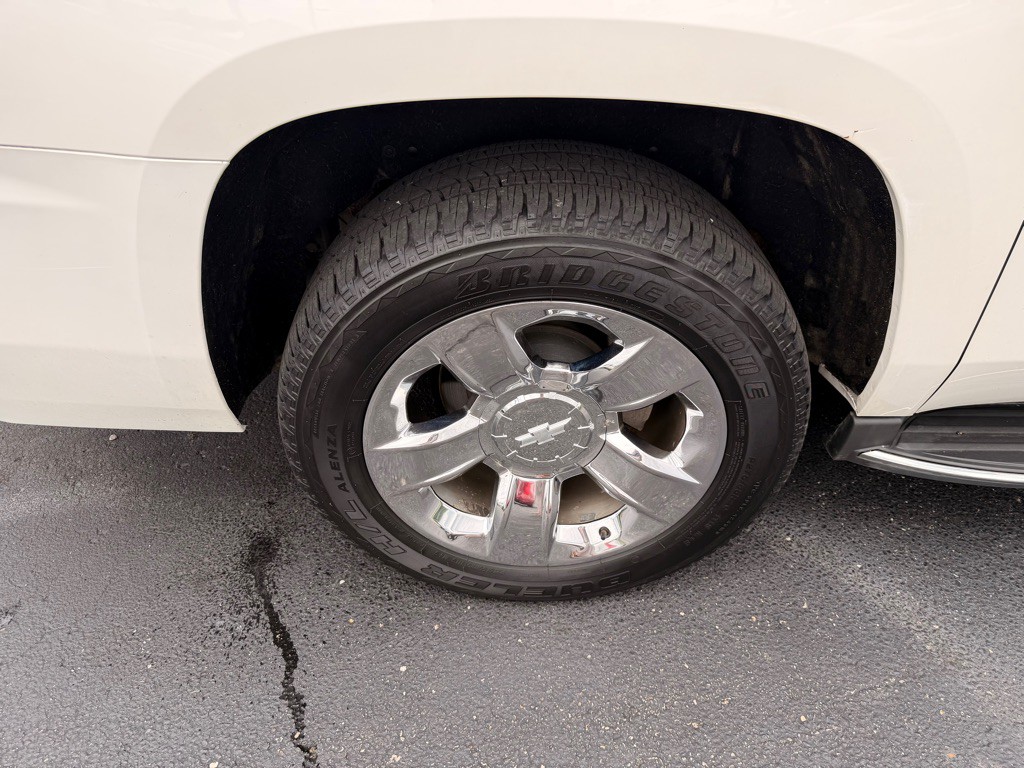 2016 Chevrolet Suburban Image 39