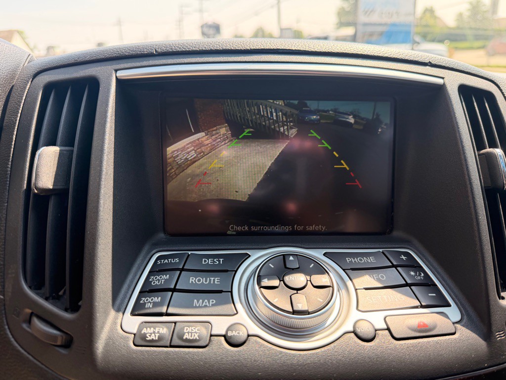 2011 INFINITI G37 Image 21