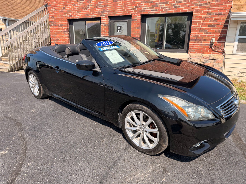 2011 INFINITI G37 Image 26