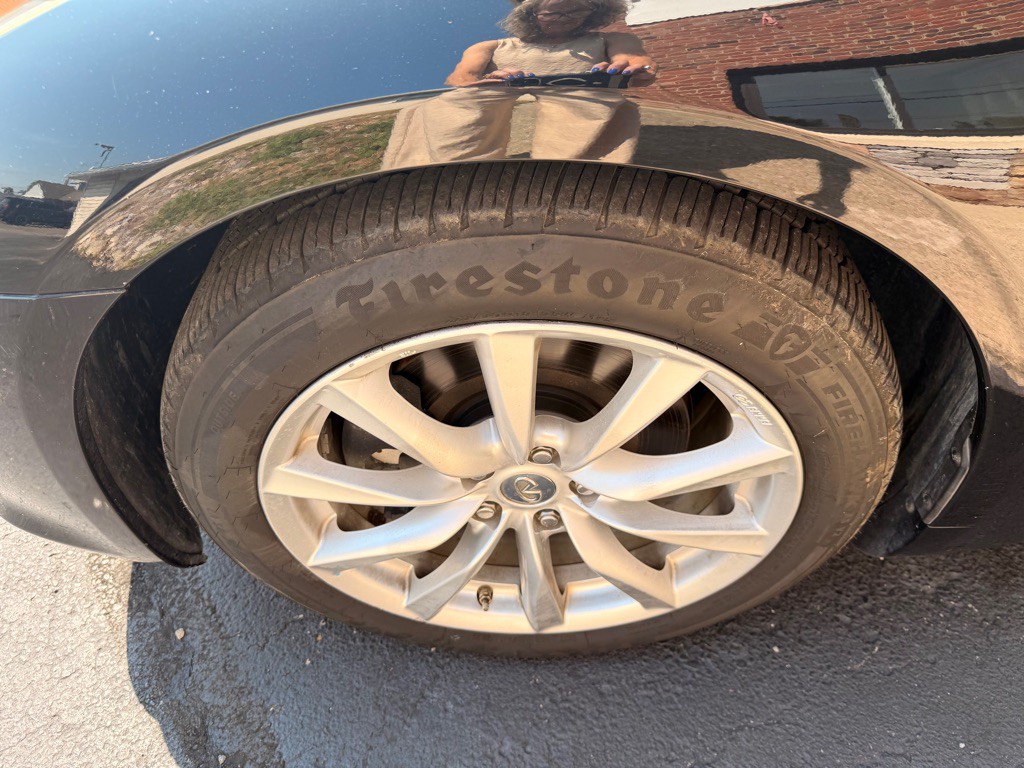 2011 INFINITI G37 Image 27