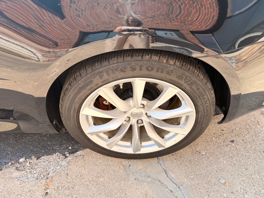 2011 INFINITI G37 Image 30