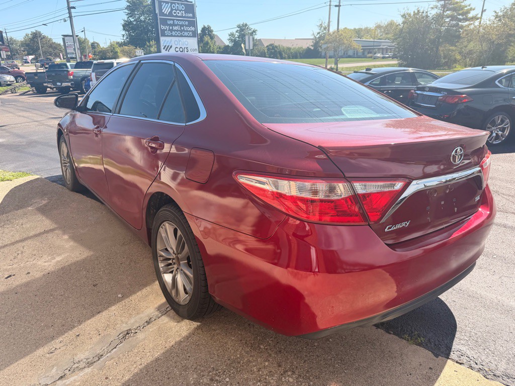 2017 Toyota Camry Image 5