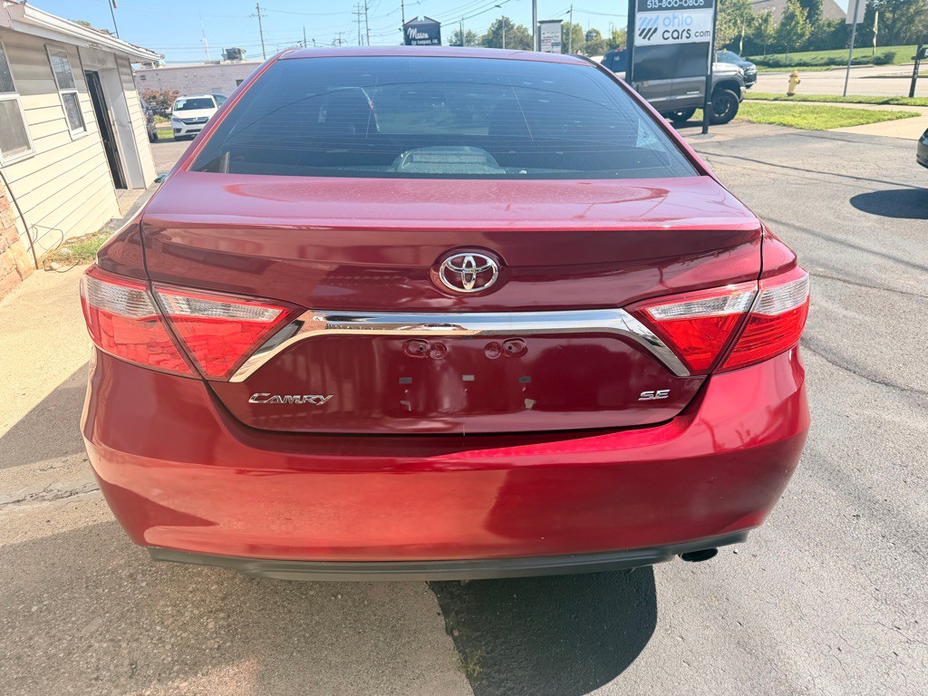 2017 Toyota Camry Image 6