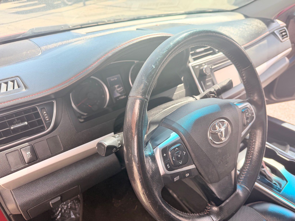 2017 Toyota Camry Image 8