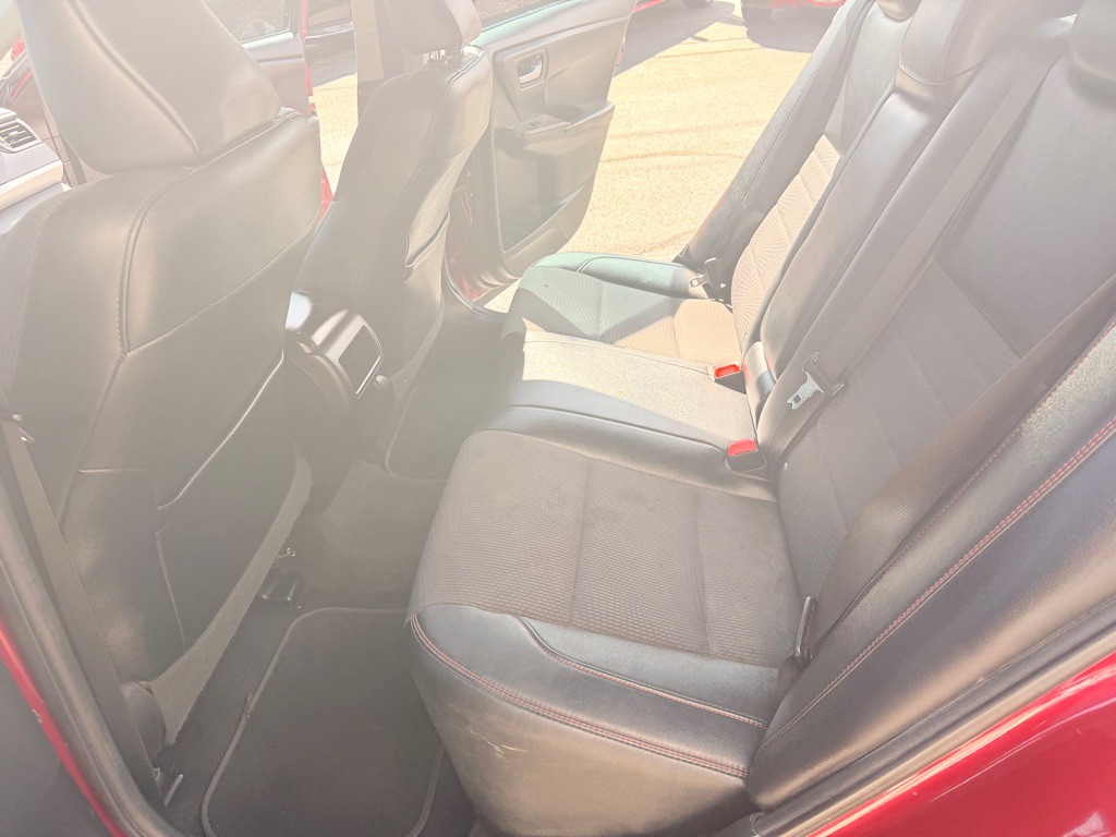 2017 Toyota Camry Image 12