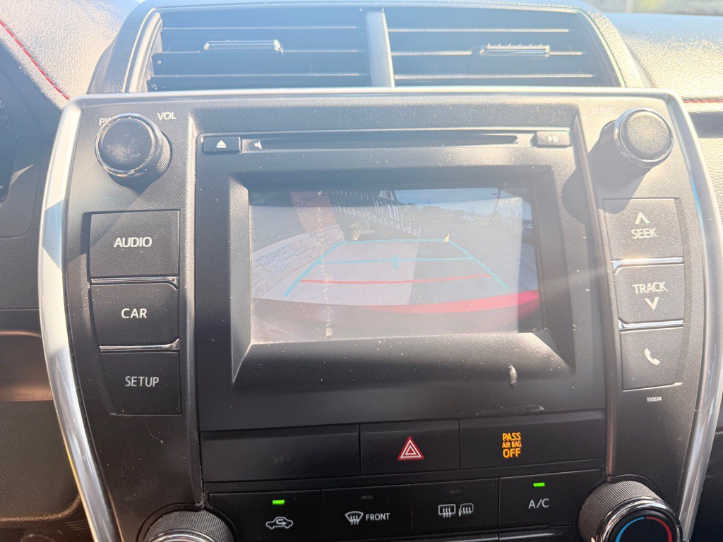 2017 Toyota Camry Image 22