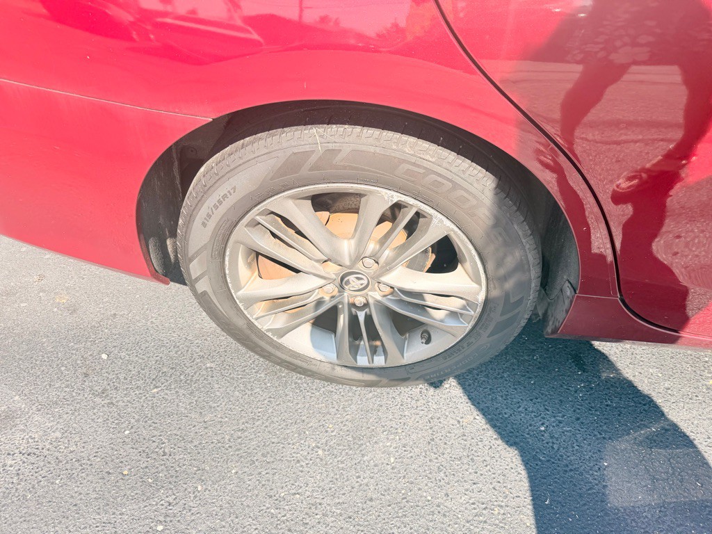 2017 Toyota Camry Image 27
