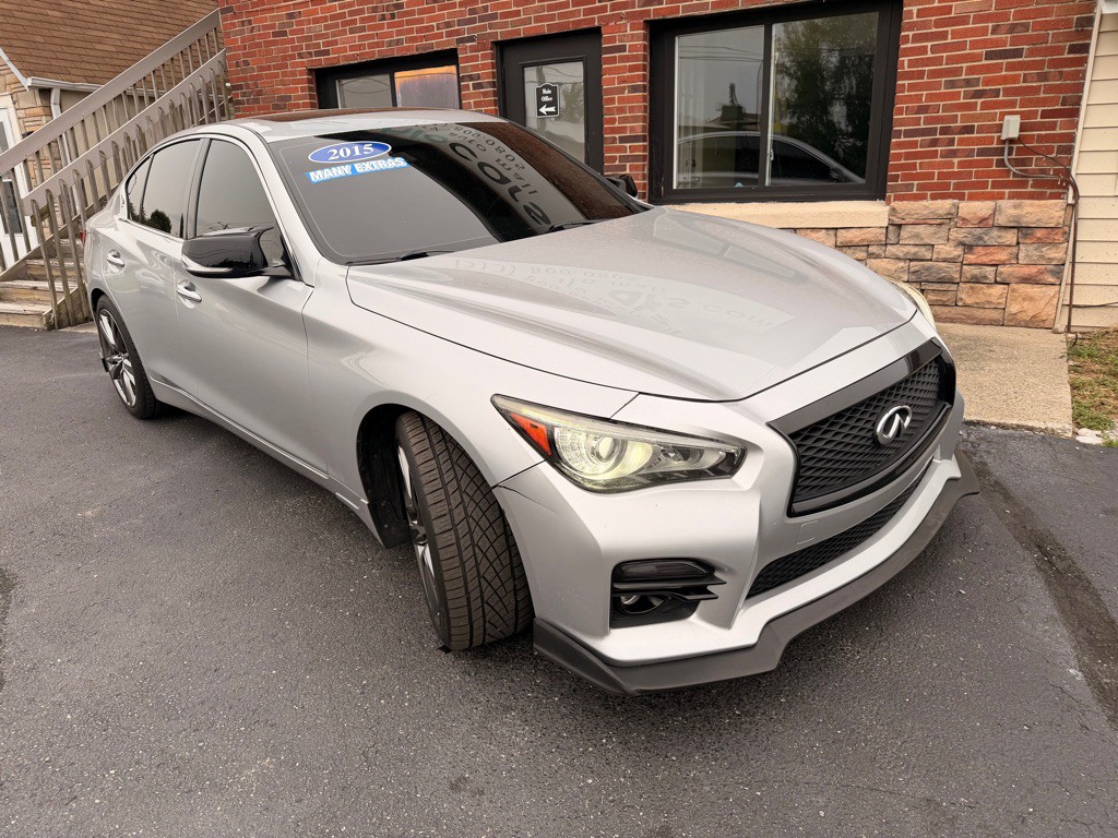 2015 INFINITI Q50 Image 2