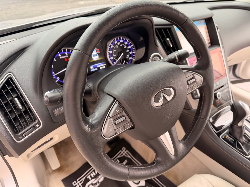 2015 INFINITI Q50 Image 8