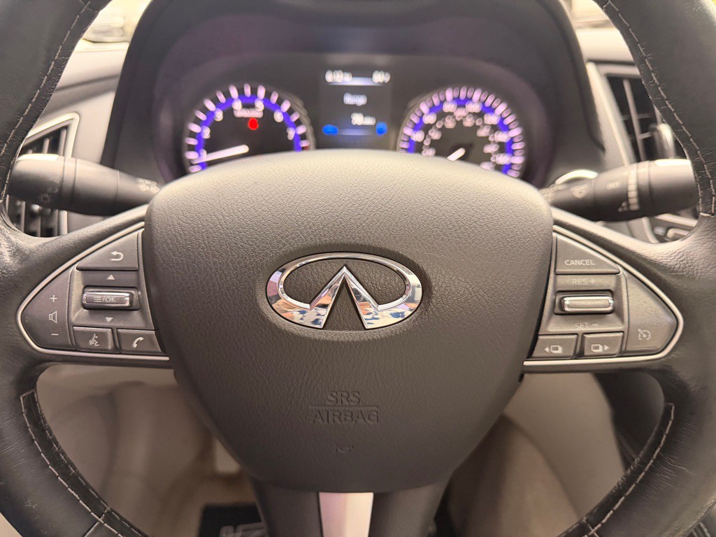 2015 INFINITI Q50 Image 23