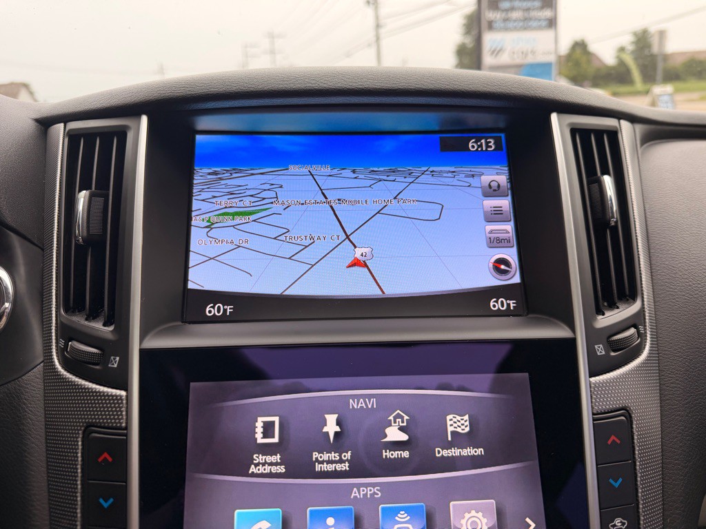 2015 INFINITI Q50 Image 25