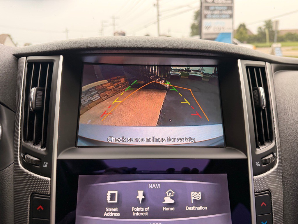 2015 INFINITI Q50 Image 26