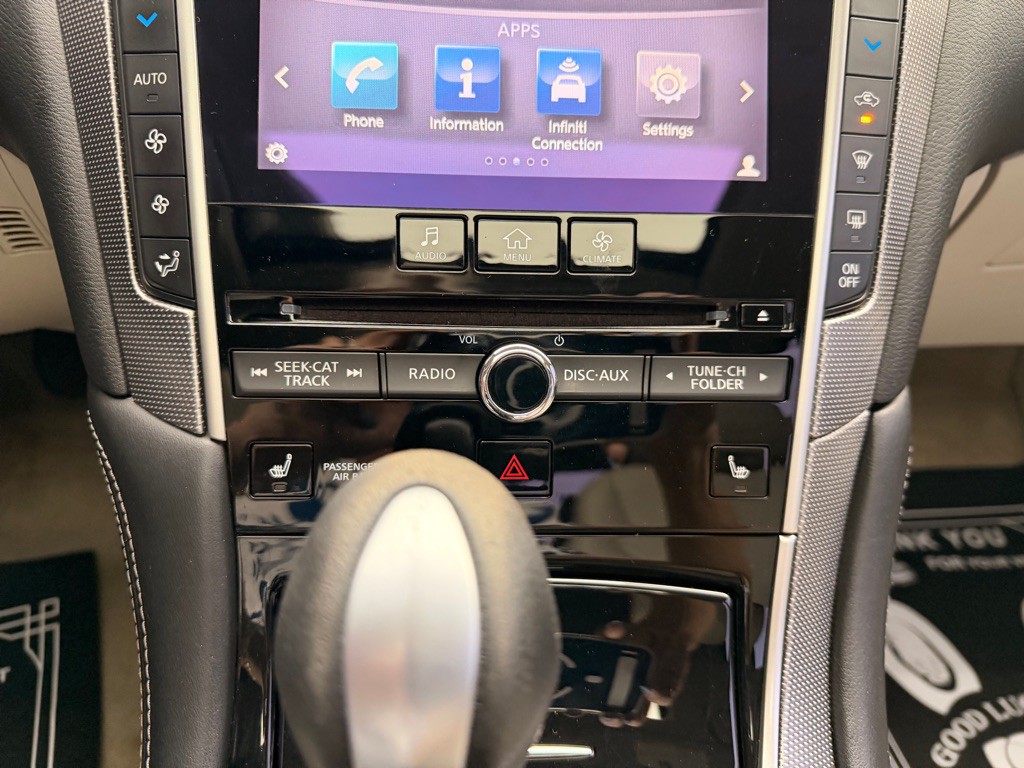 2015 INFINITI Q50 Image 28
