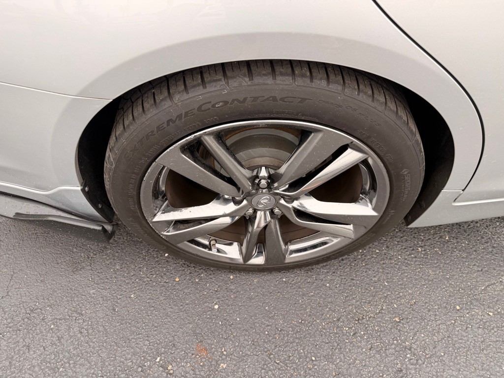 2015 INFINITI Q50 Image 35