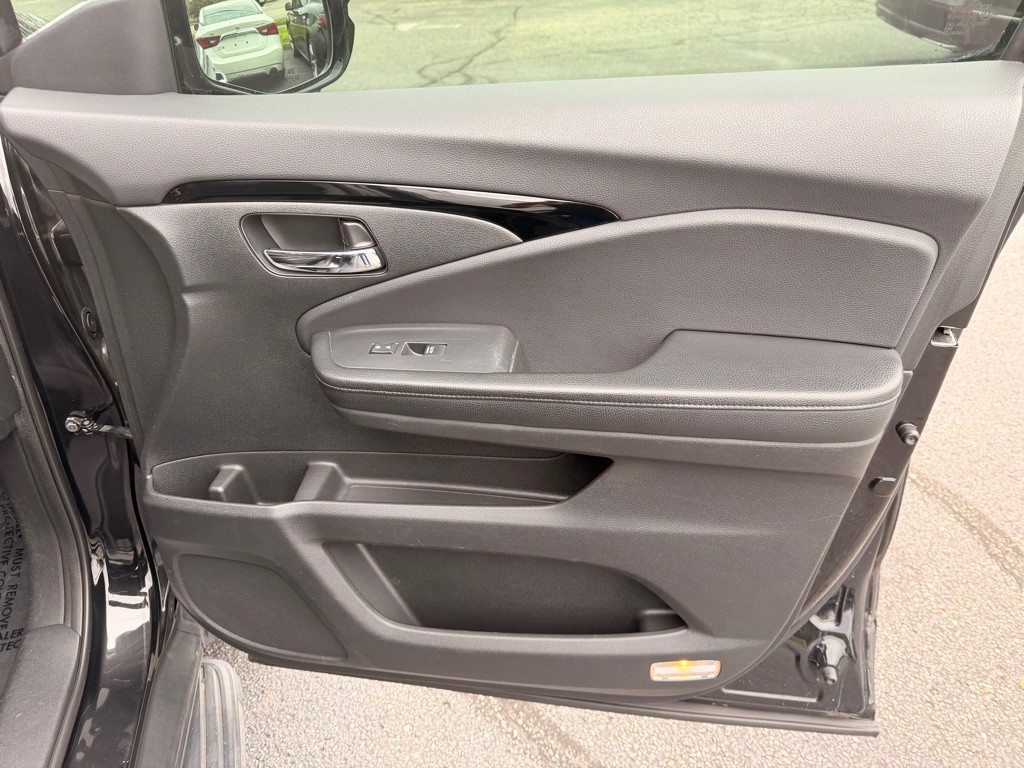 2016 Honda Pilot Image 22