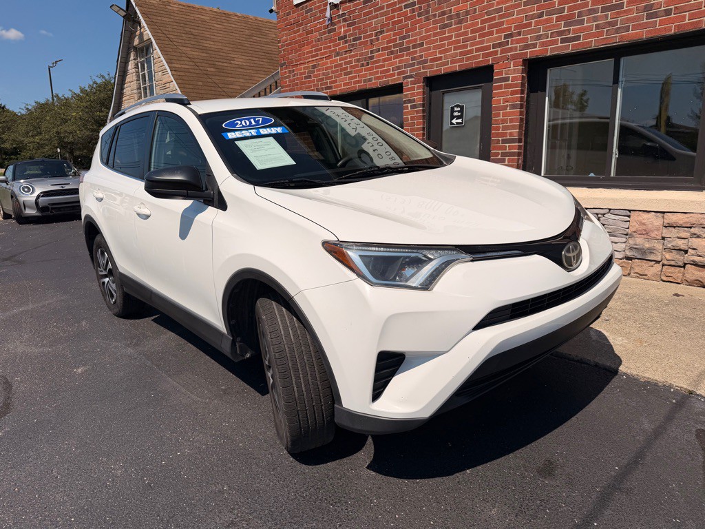 2017 Toyota Rav4 Image 2
