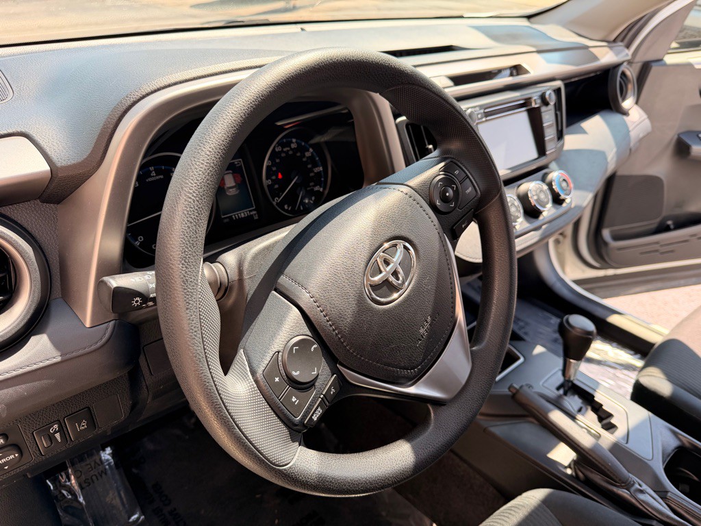 2017 Toyota Rav4 Image 8