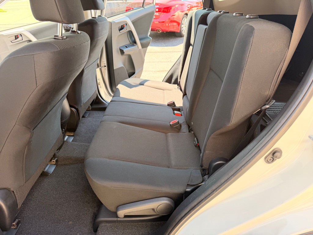 2017 Toyota Rav4 Image 12