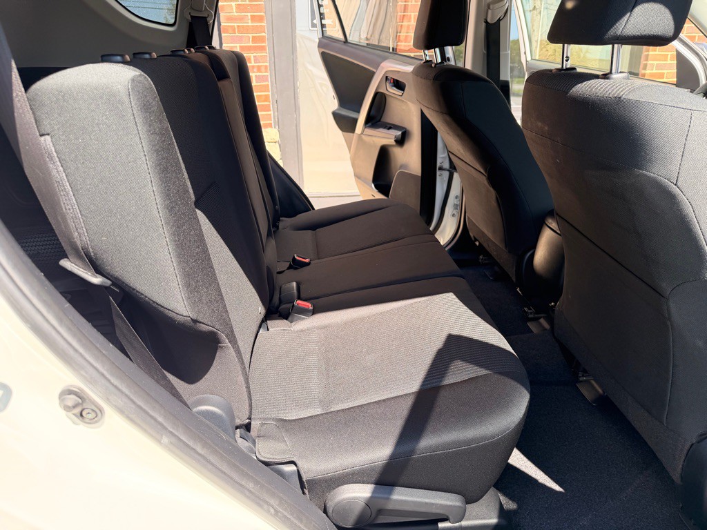 2017 Toyota Rav4 Image 14