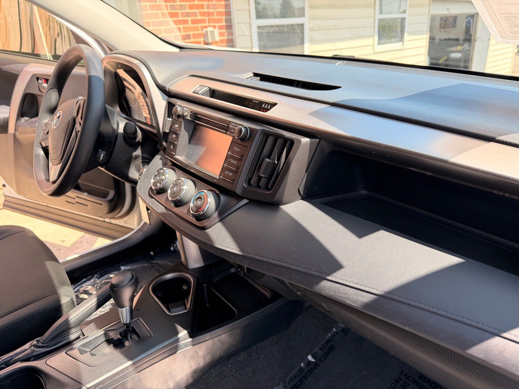 2017 Toyota Rav4 Image 15