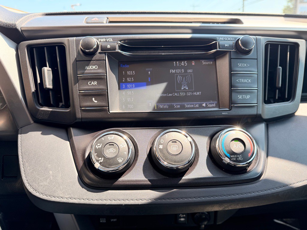 2017 Toyota Rav4 Image 22