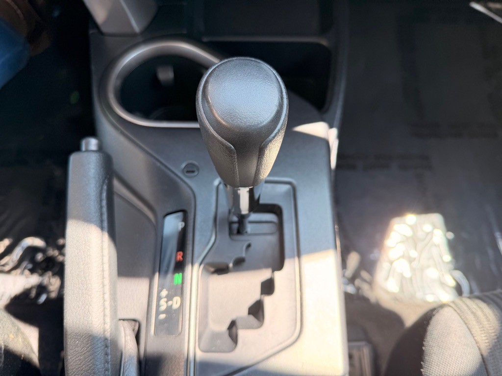 2017 Toyota Rav4 Image 25