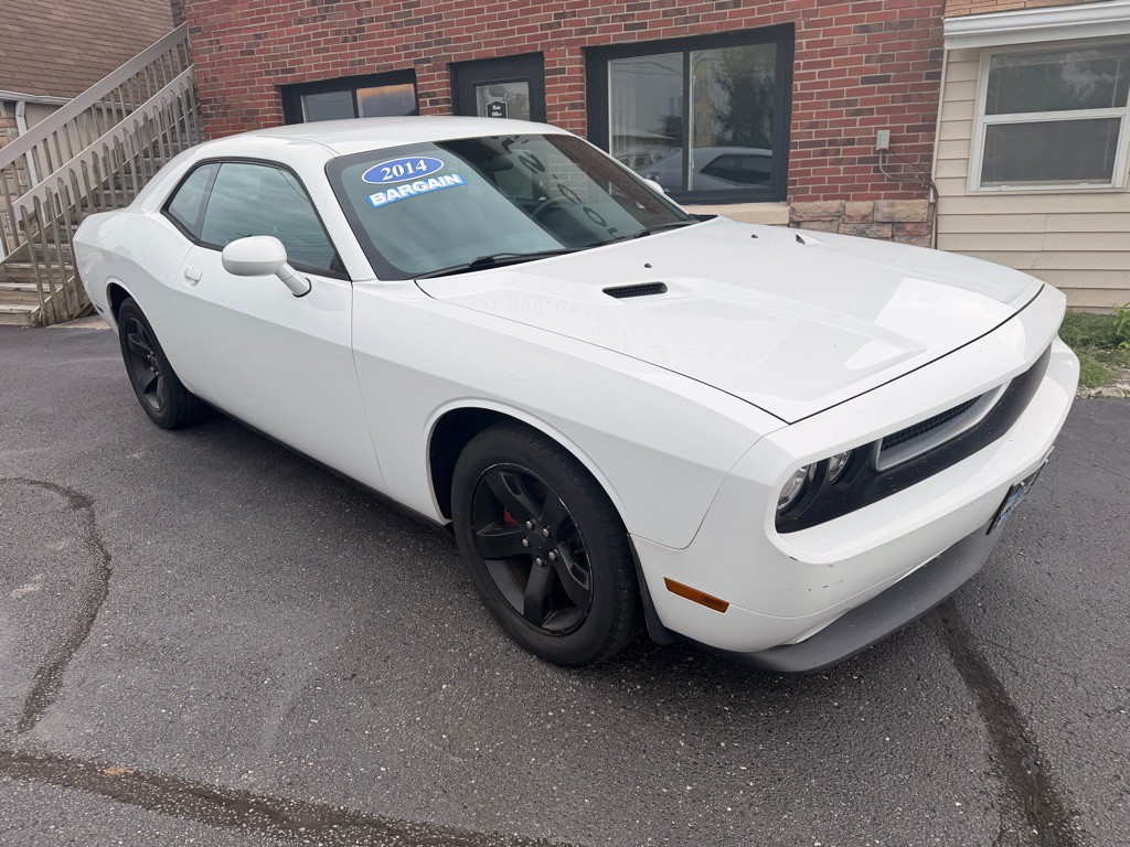 2014 Dodge Challenger Image 2