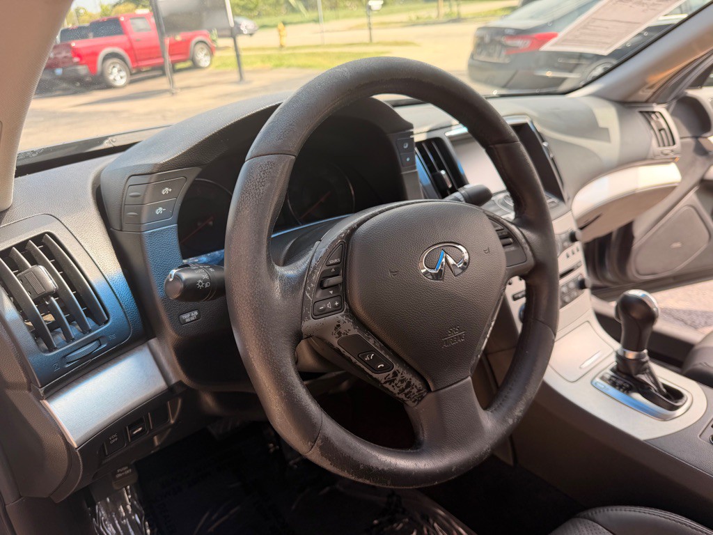 2009 INFINITI G37 Image 8