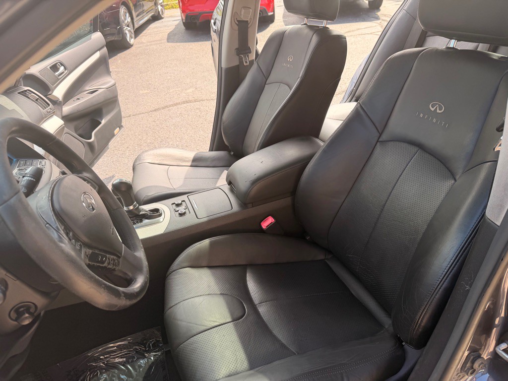 2009 INFINITI G37 Image 11