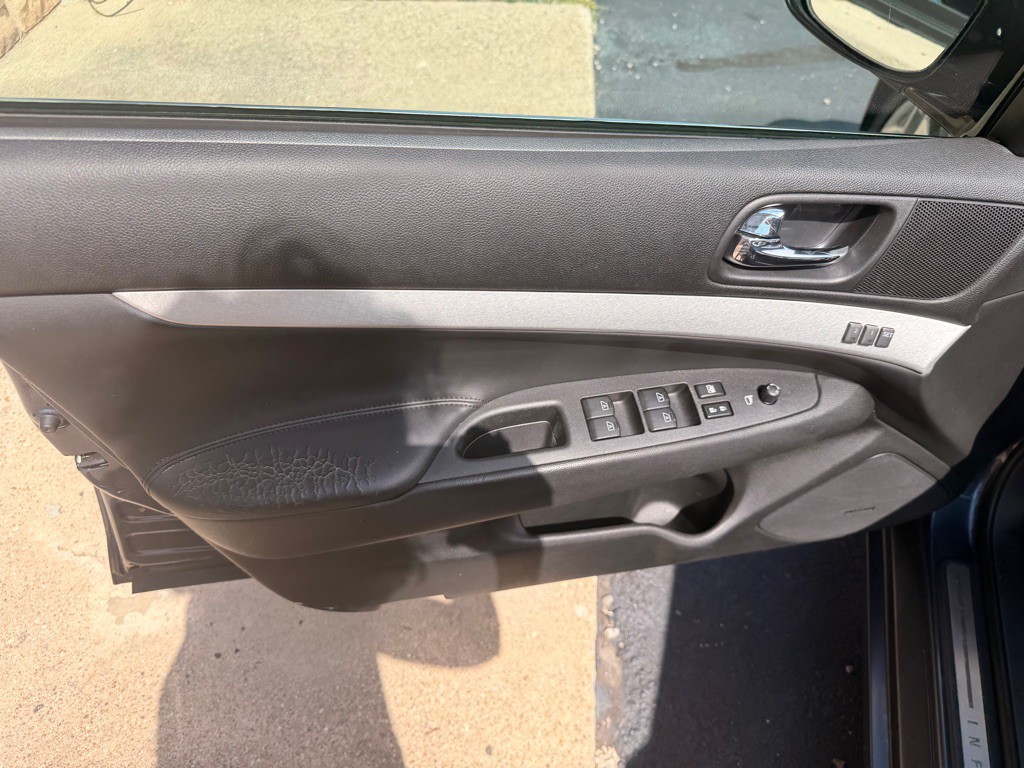 2009 INFINITI G37 Image 12