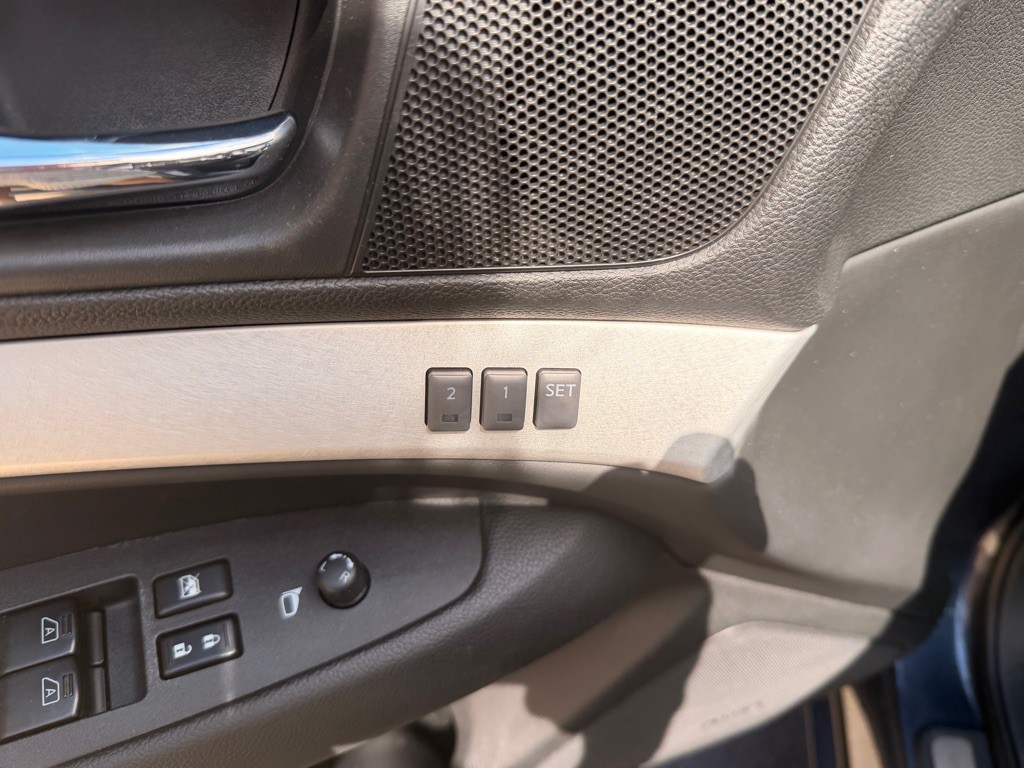 2009 INFINITI G37 Image 13