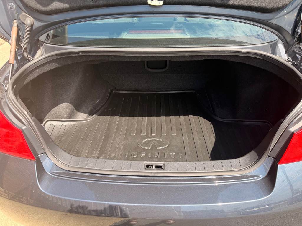 2009 INFINITI G37 Image 15