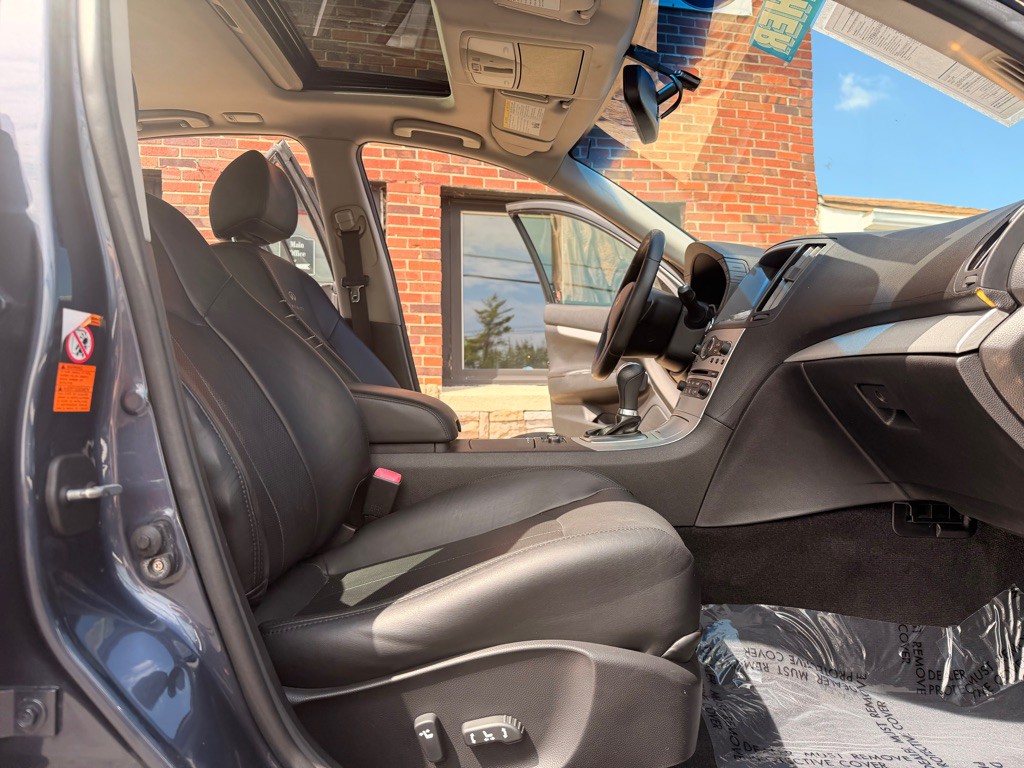 2009 INFINITI G37 Image 19