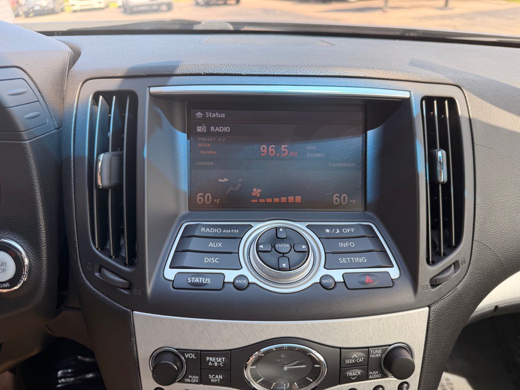 2009 INFINITI G37 Image 26