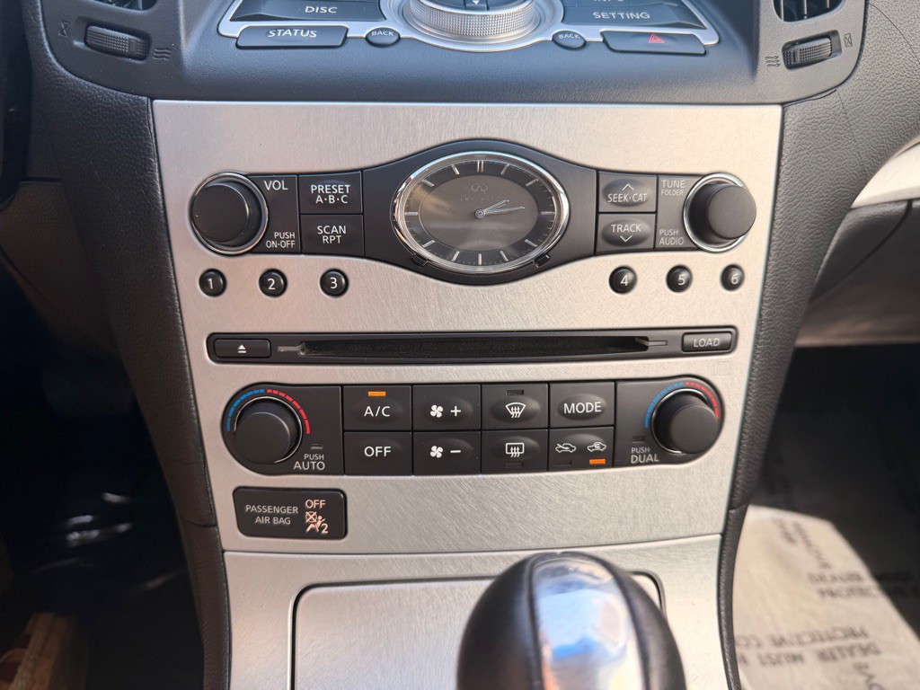 2009 INFINITI G37 Image 27