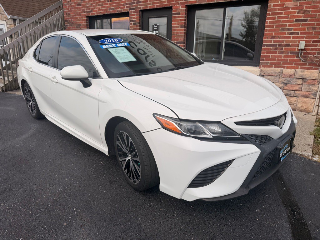 2018 Toyota Camry Image 2