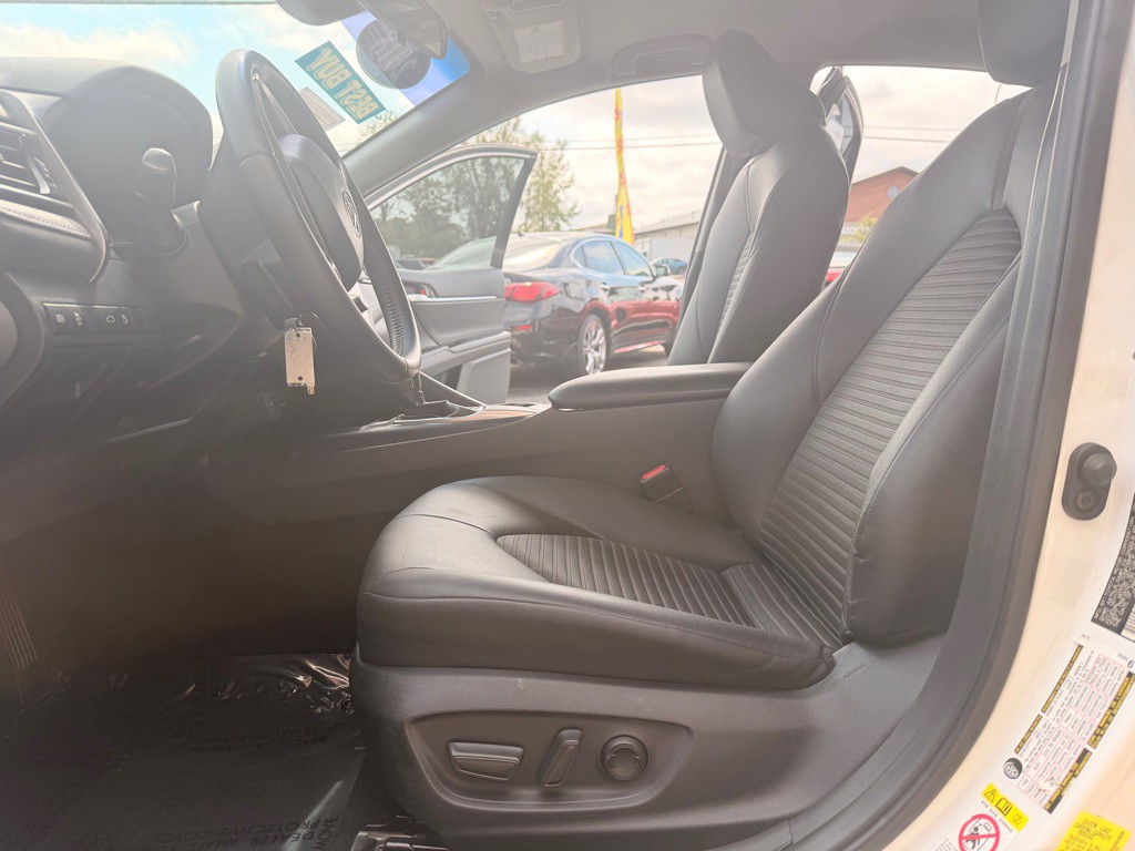 2018 Toyota Camry Image 9