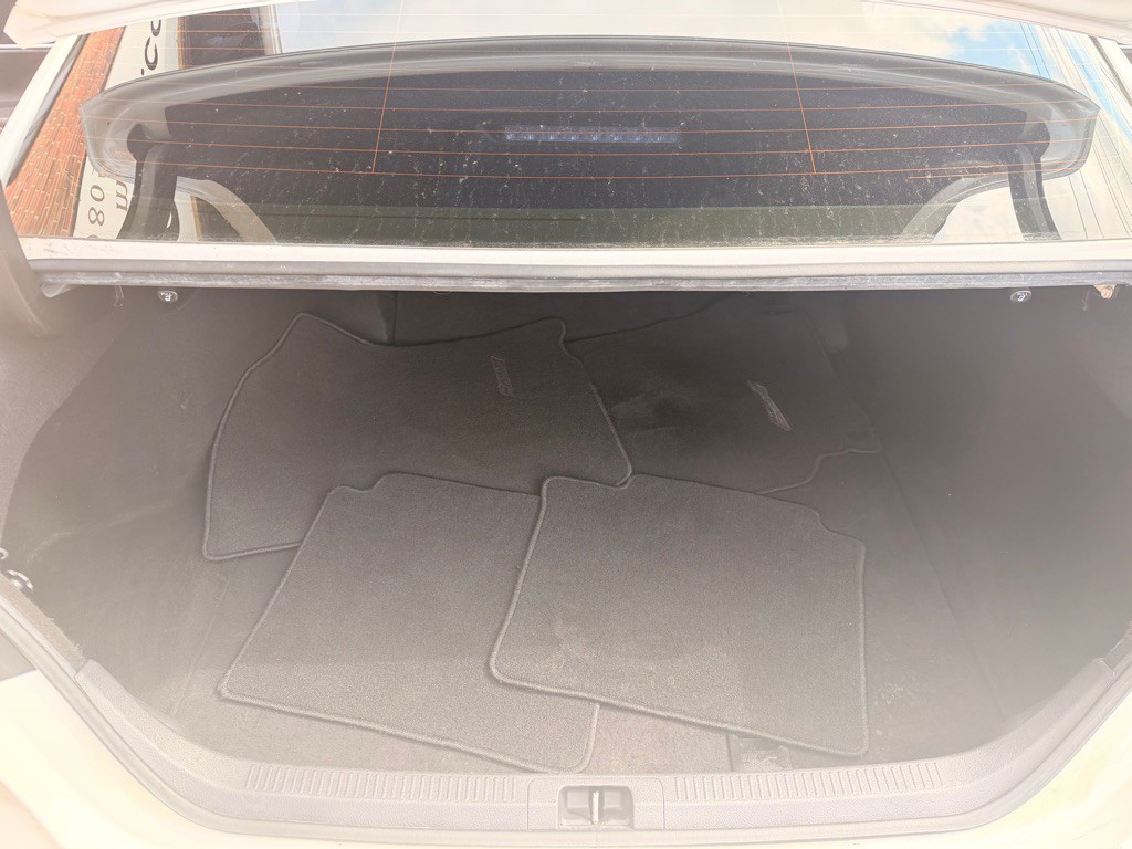 2018 Toyota Camry Image 14